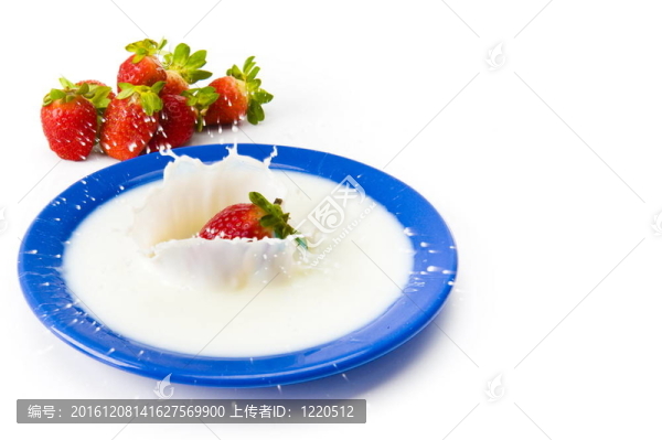 草莓牛奶