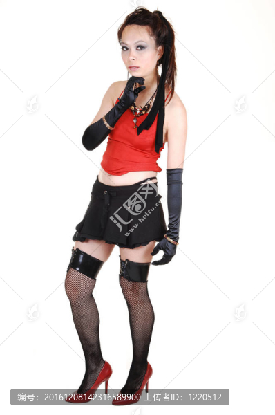扮成海盜的女孩。