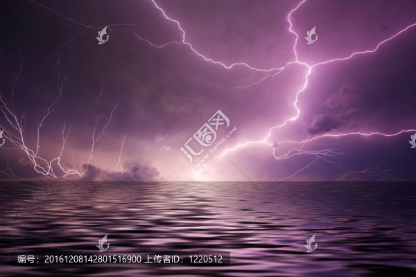 水上的閃電