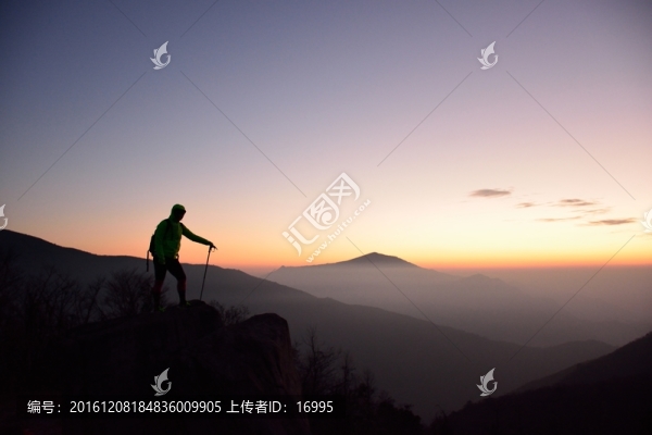 登山者剪影,戶(hù)外徒步者剪影
