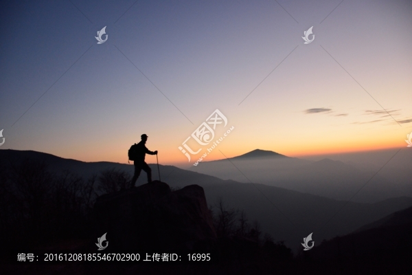 登山者剪影,戶外徒步者剪影