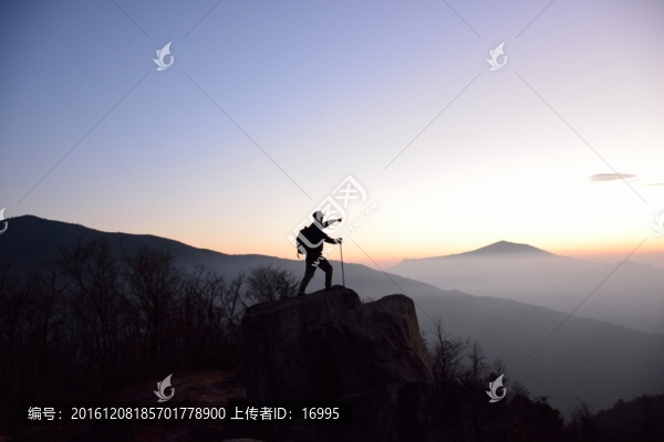 登山者剪影,戶外徒步者剪影