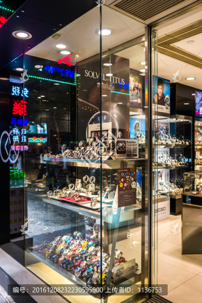 鐘表店櫥窗