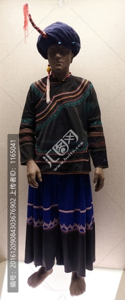 彝族服裝