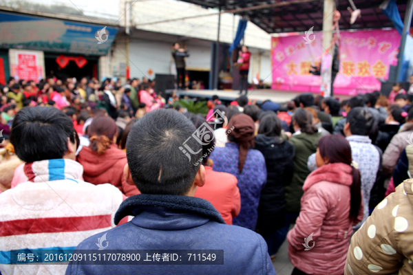 春節(jié)送戲下鄉(xiāng)場面