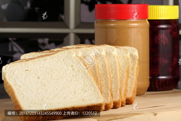 美味的花生醬和果凍三明治配料