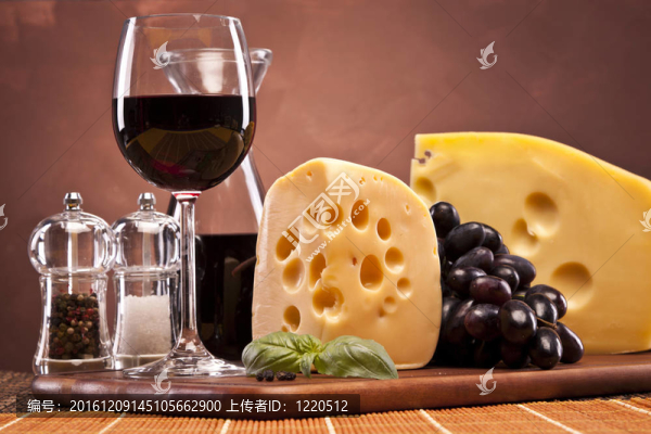 奶酪和葡萄酒組合物