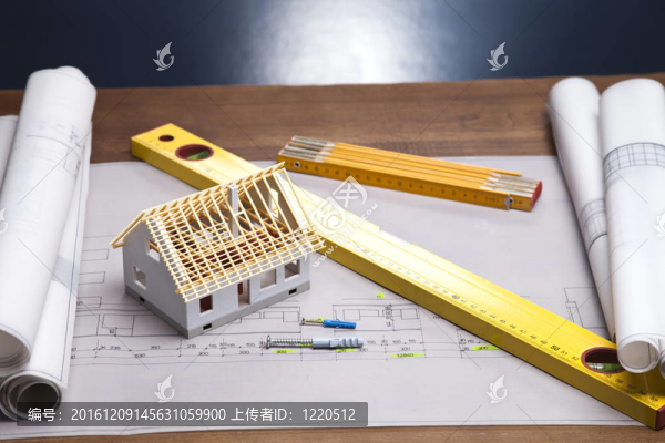 在圖紙上建造工具
