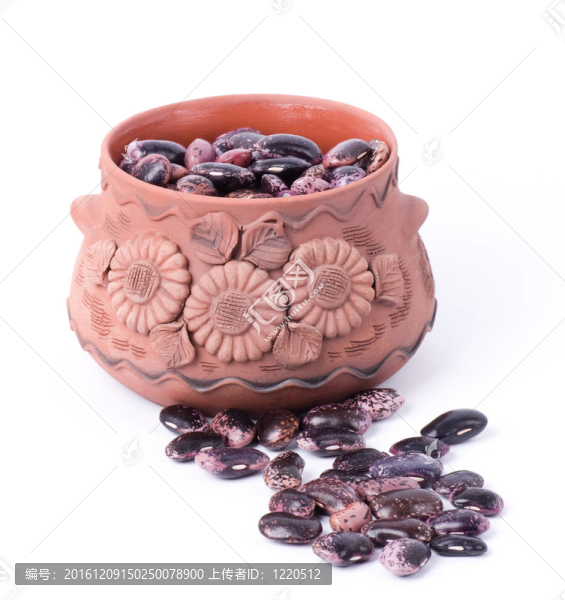 彩色蕓豆在碗里