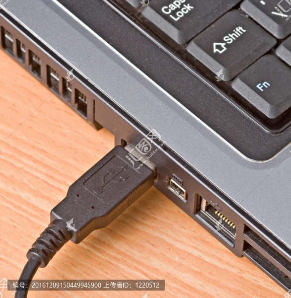 隨著筆記本電腦使用的USB電纜