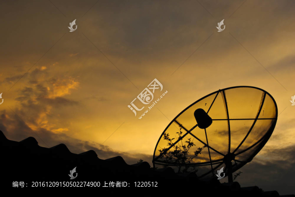 早晨天空衛(wèi)星碟