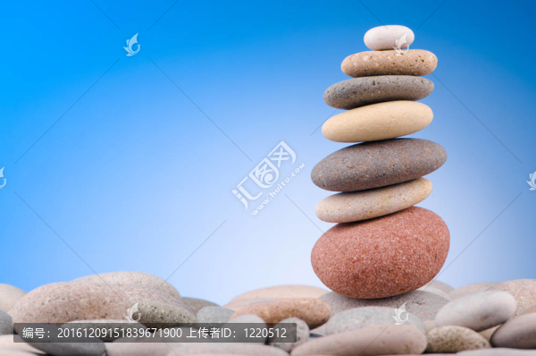 卵石堆積反對(duì)梯度背景