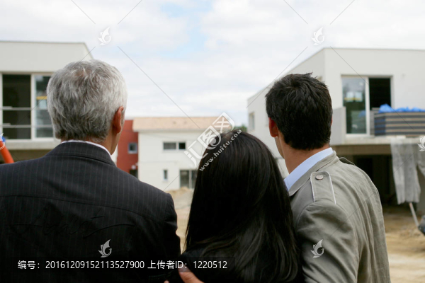 房地產(chǎn)經(jīng)紀人夫婦夫婦住房開發(fā)