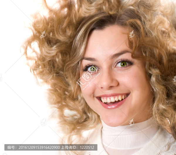 美麗的婦人微笑著