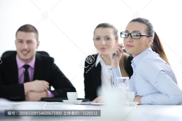 商界婦女與她的工作人員在后臺(tái)