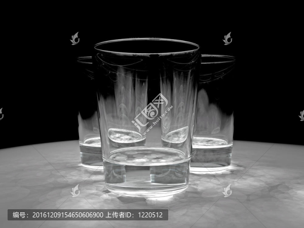 空的玻璃杯