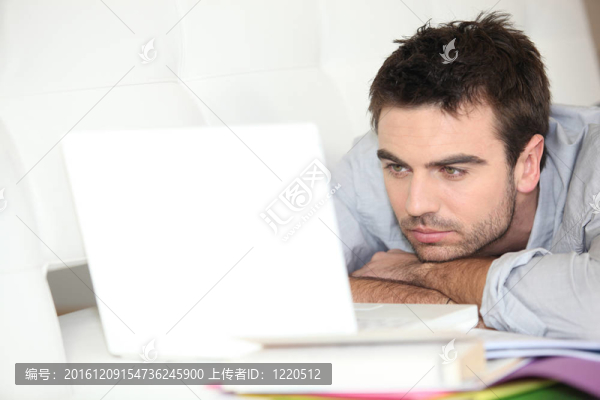 做電腦工作的人