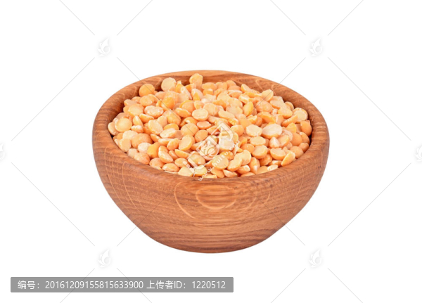 干黄豌豆在白色的木碗上