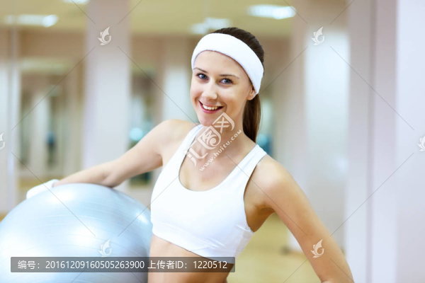 運動中穿運動服的女子