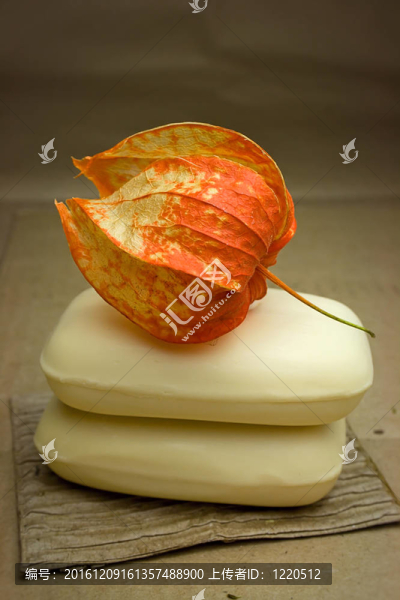 肥皂和酸漿