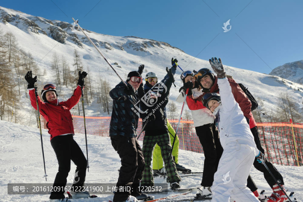 冬季朋友滑雪的畫像
