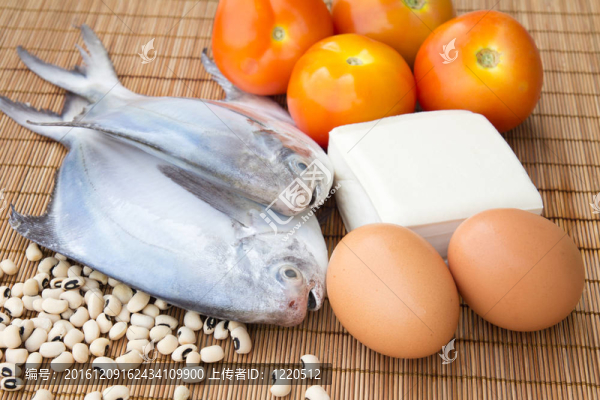 雞蛋生吃魚；豆腐；黑眼圈豆和西紅柿