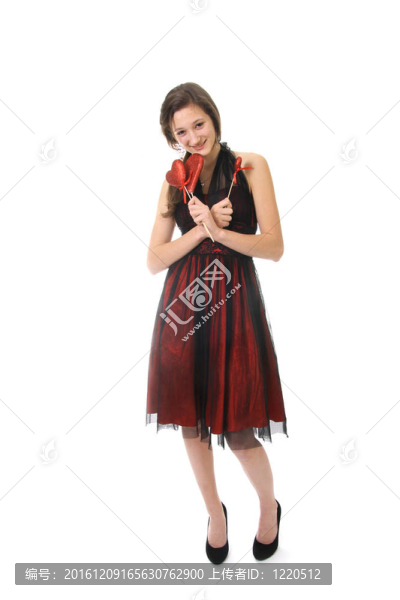 少女抱著一顆心