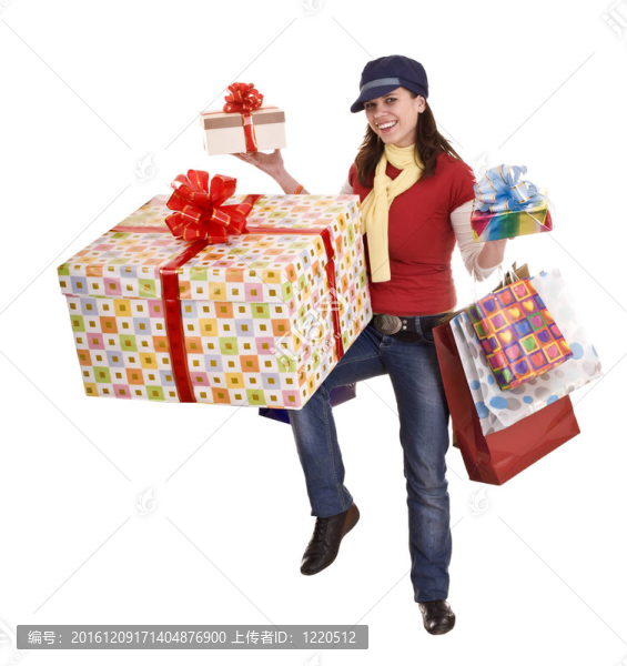 帶禮品盒和組袋的女士。