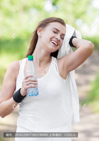運動的女人