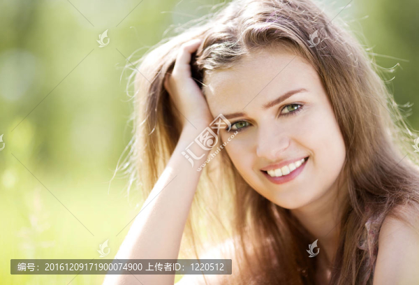 女人在戶外