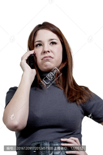 打電話的女人