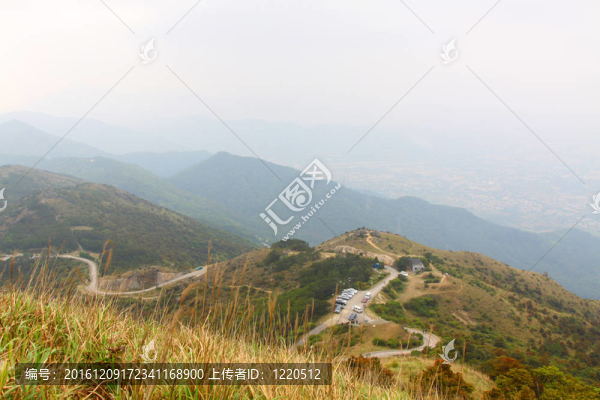 香港陰天Mountains