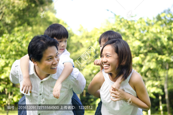 亞洲家庭幸福