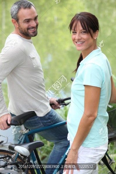 夫婦騎自行車的性質