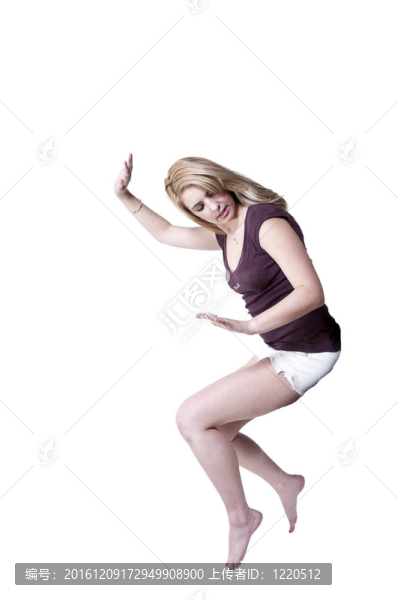 女人跳舞