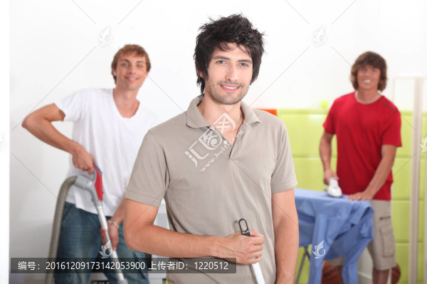 男人清洗