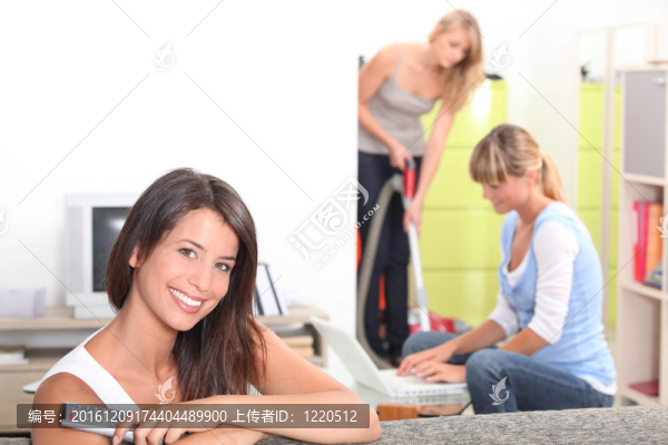 室友