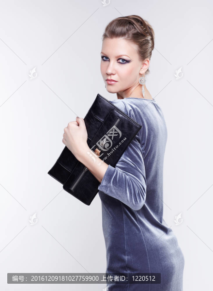 時尚的黑色的衣服