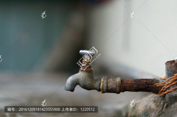 水龍頭滴水