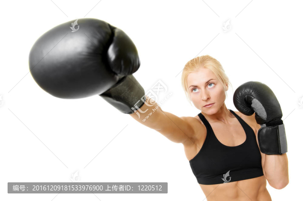 拳擊女子與黑色拳擊手套