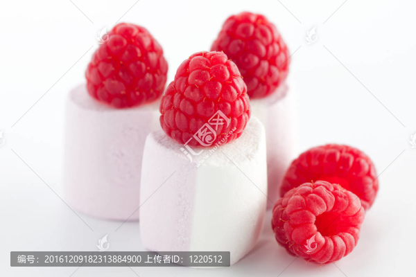 棉花糖和覆盆子