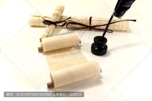 用墨水瓶、筆紙莎草紙卷