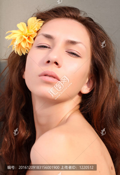 漂亮的女人的臉