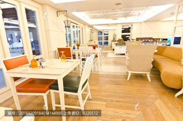現(xiàn)代餐廳室內(nèi)