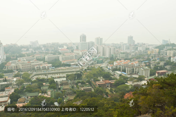 廈門市區(qū)鳥(niǎo)瞰圖；中國(guó)。