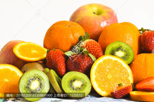桌子上的水果