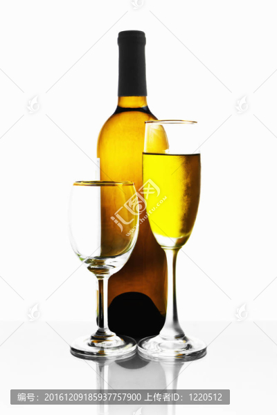 酒瓶和酒杯