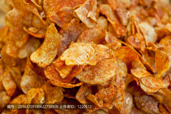 油炸土豆；中國的四川小吃