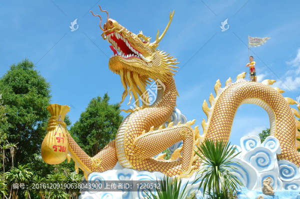 龍雕塑