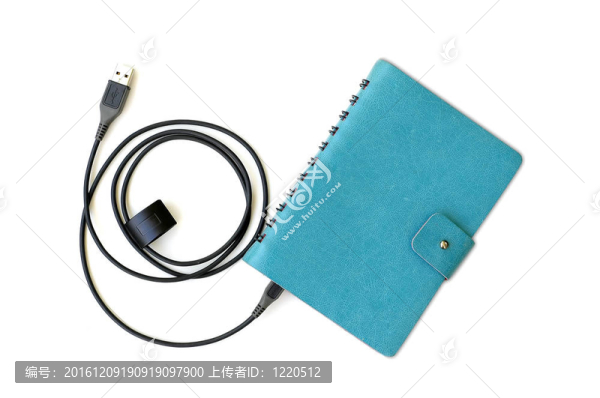 用USB電纜的筆記本